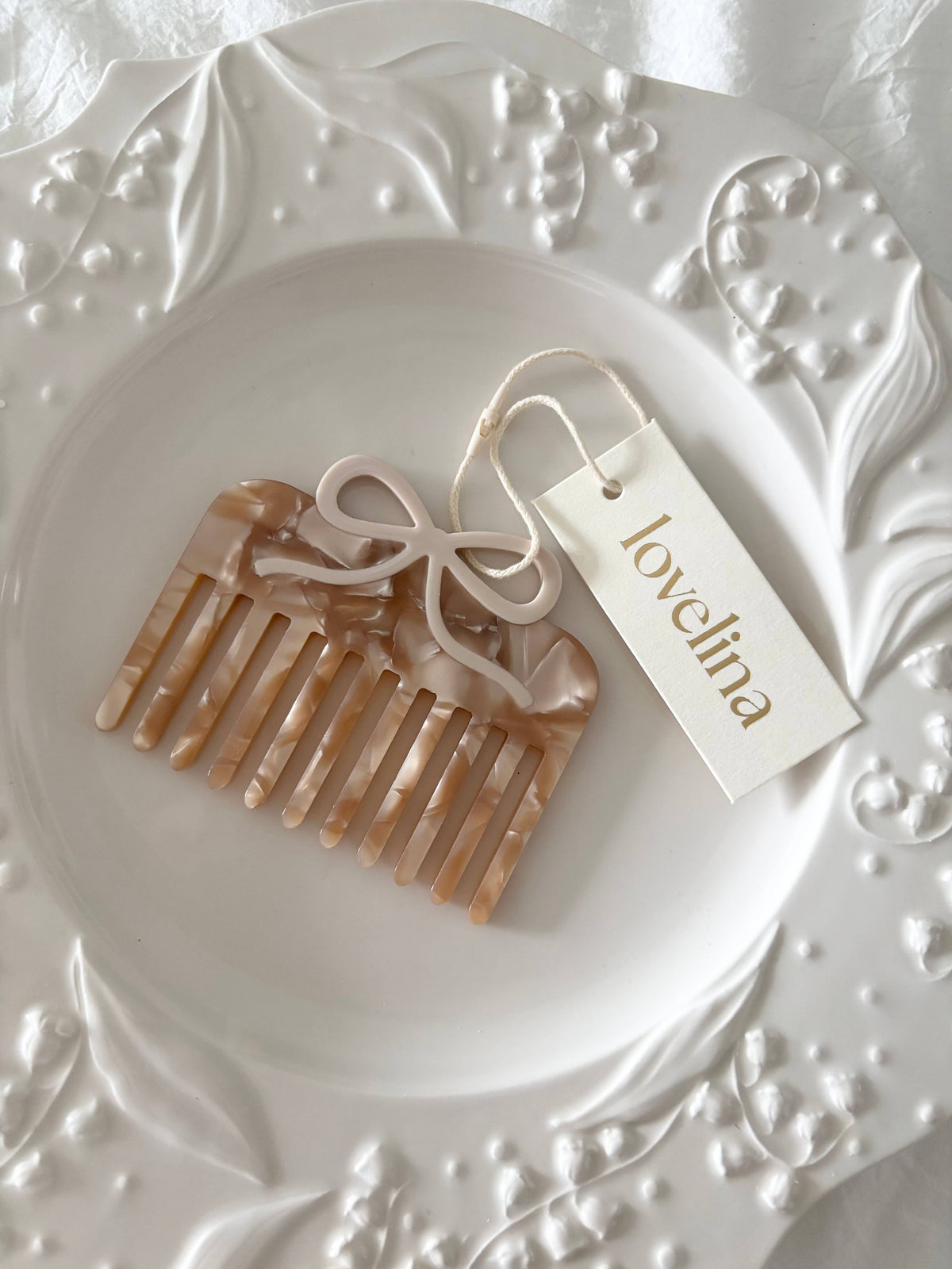 Bow Acetate Wide Tooth Comb in Latte